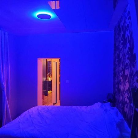Love Room « L'Etreinte Doree » Illiers-Combray Exteriér fotografie